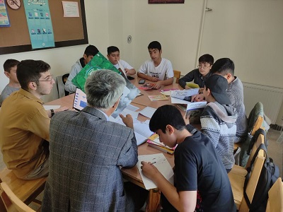 انجام تحقیقات کلاسی در کتابخانه